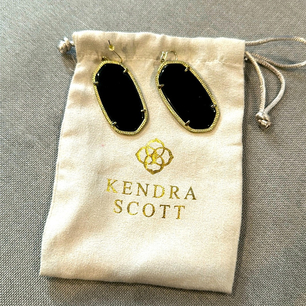Kendra Scott Danielle earrings